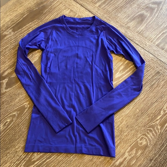 Set of two Lululemon Swiftly Tech Shirts size 2 - Picture 2 of 12